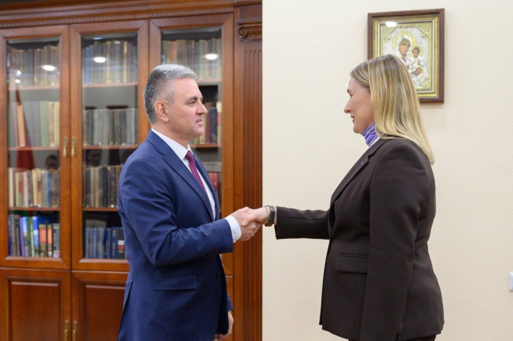 ПРО ПЕРЕГОВОРИ ТА СОЦІАЛЬНЕ ЗАБЕЗПЕЧЕННЯ