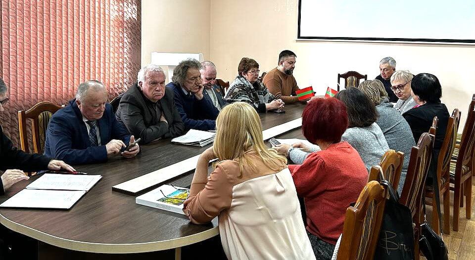 За чистоту  рідної  мови