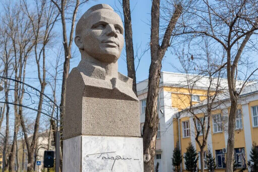 Усі ми трохи космонавти…