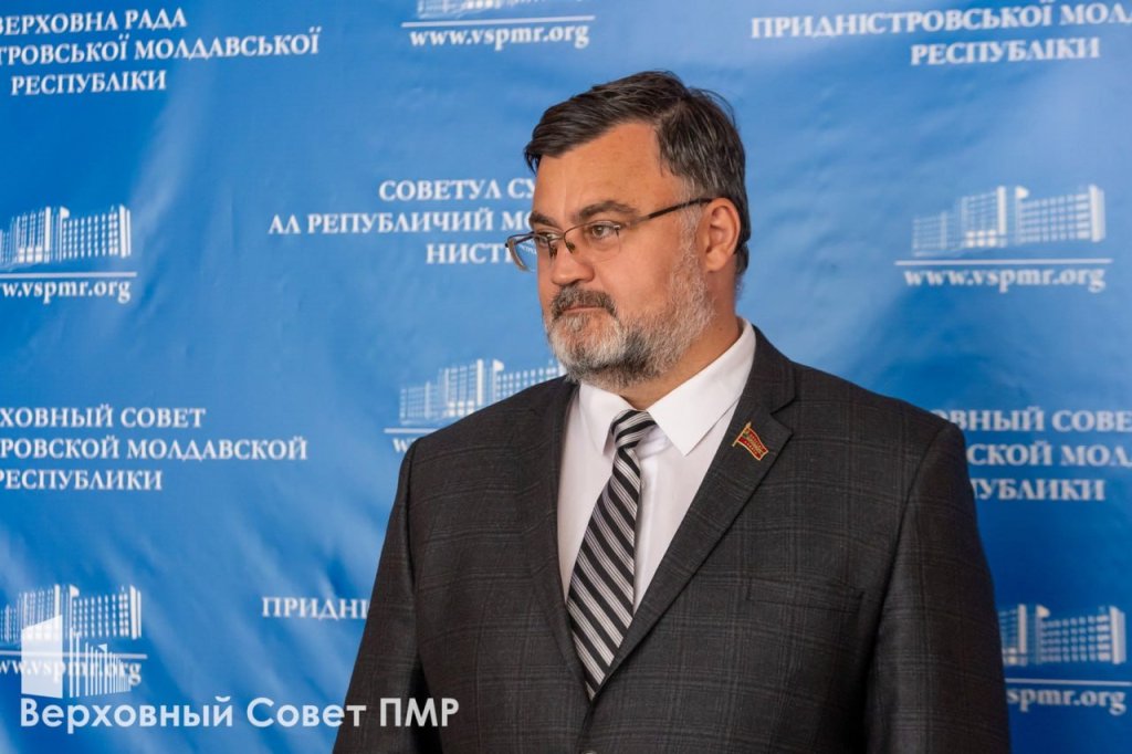 Законодавці ЗА РОБОТОЮ