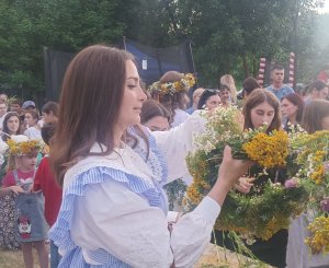 Від багаття Масляної до купальського вогню