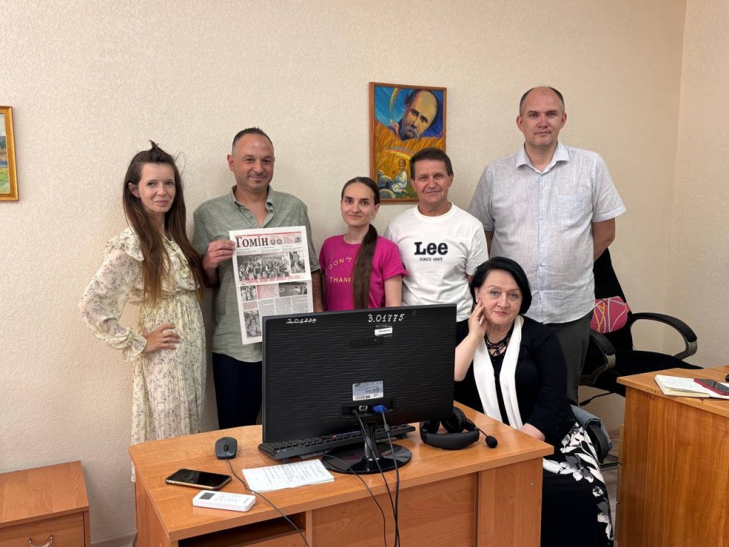 З БЕРЕГІВ СЕНИ НА БЕРЕГИ ДНІСТРА