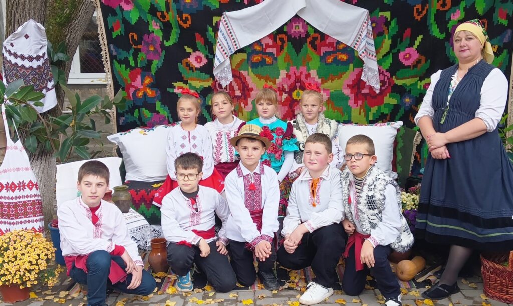 Покровський ярмарок у гостинному РАШКОВІ